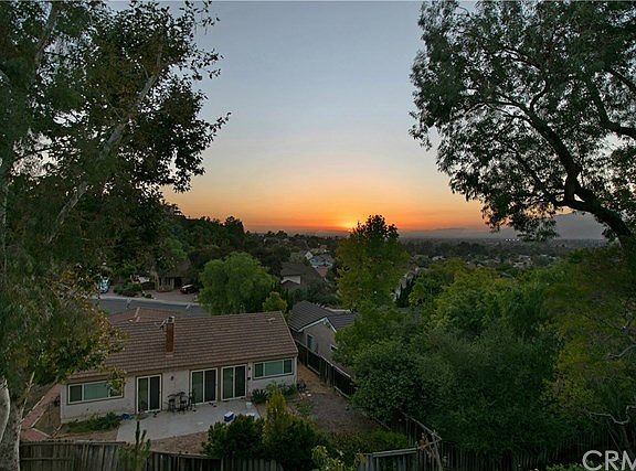 2nd image of 1401 Calle Linda