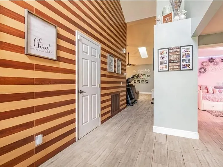 3409 Windy Wood Dr — Photo 21