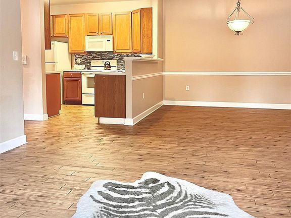 2nd image of 11264 Hyde Pointe Ct