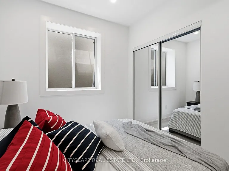 587 Oakwood Ave #1 — Photo 25