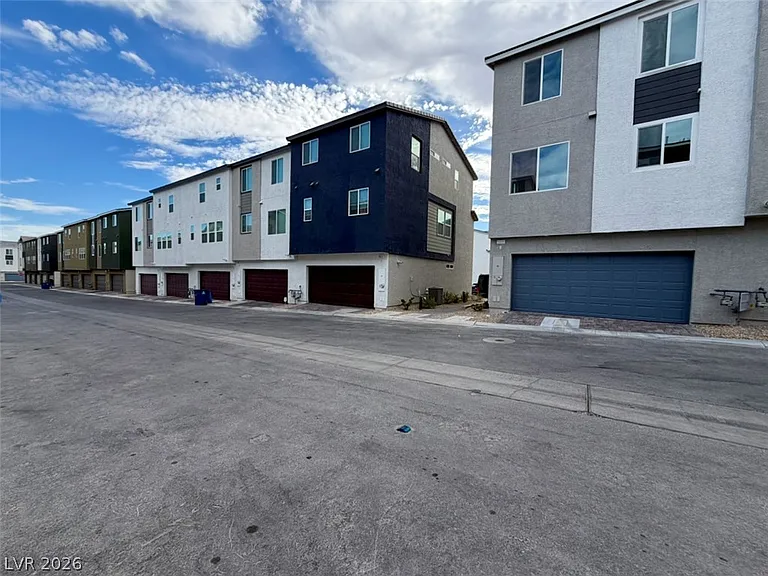 5824 Wisteria Walk St — Photo 59