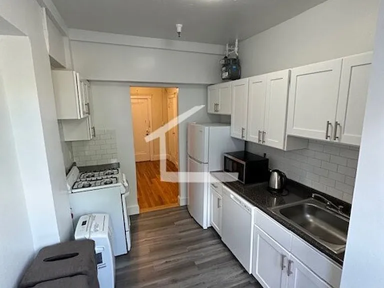 1800 Commonwealth Ave #2 — Photo 8