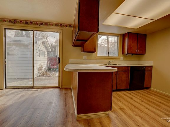 4th image of 1038 Keegan Ln