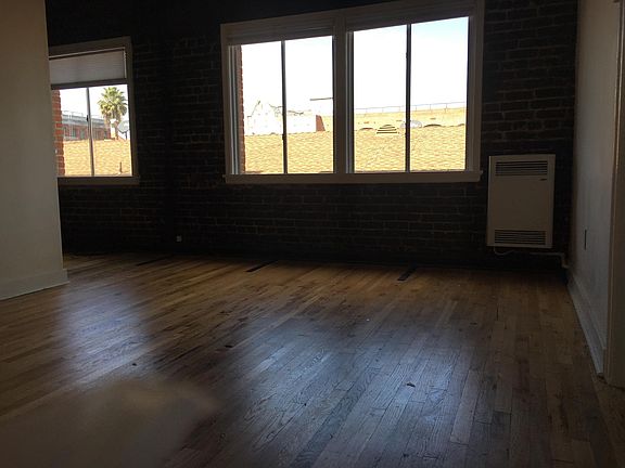 5th image of 260 S Mariposa Ave APT 307
