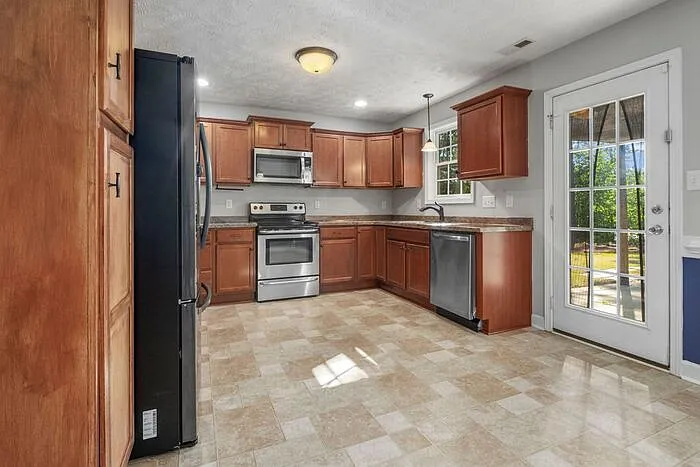 2105 Calista Cir — Photo 14