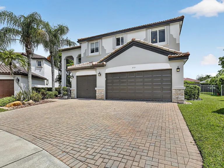 3701 Condor Ct — Photo 63