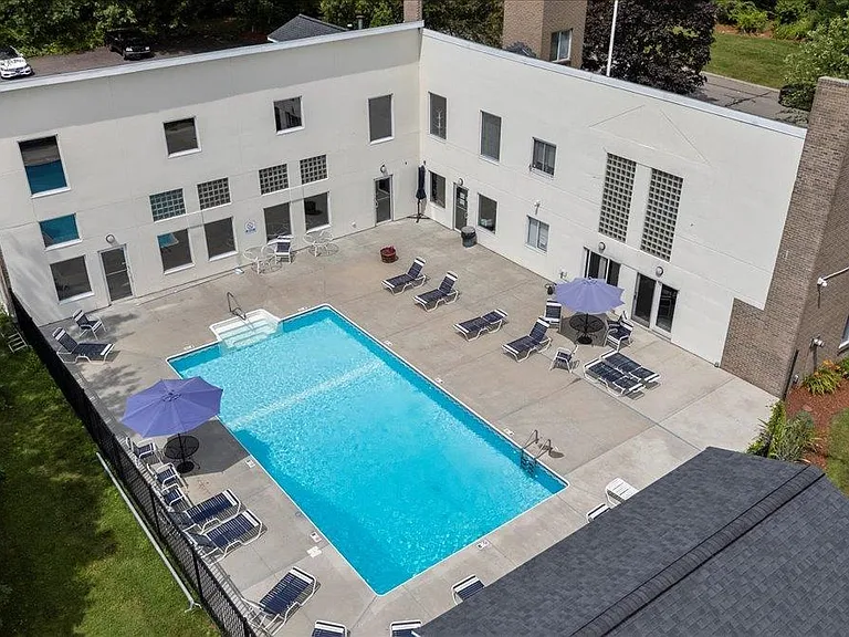 114 Fieldstone Dr — Photo 30
