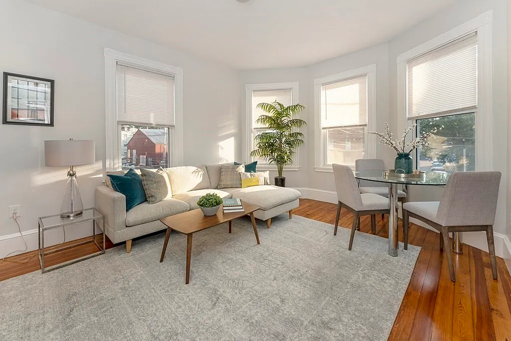 172 Boylston St #3 - 3 — Photo 3