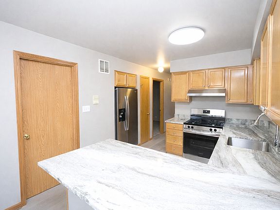 4th image of 3212 S Union Ave #1