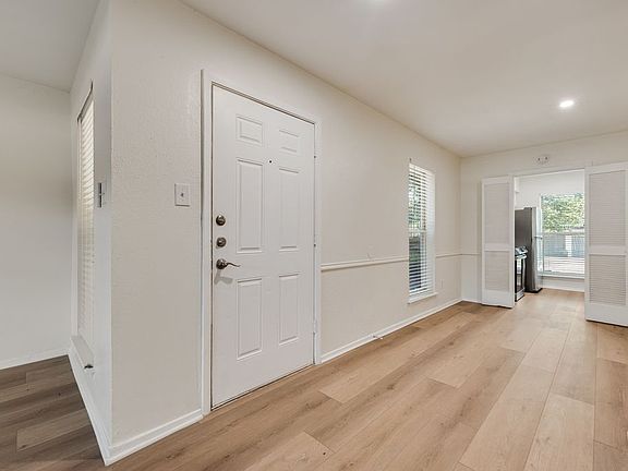 4th image of 3824 Cibolo Dr #112