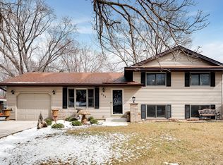 921 Duchess Ln, Apple Valley, MN 55124