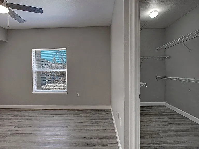 Broadleaf Apartments — Photo 58