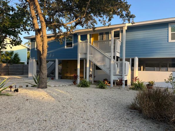 642 Companion Way