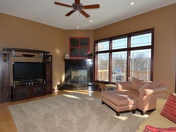 4th image of 1919 Coldwater Creek Dr