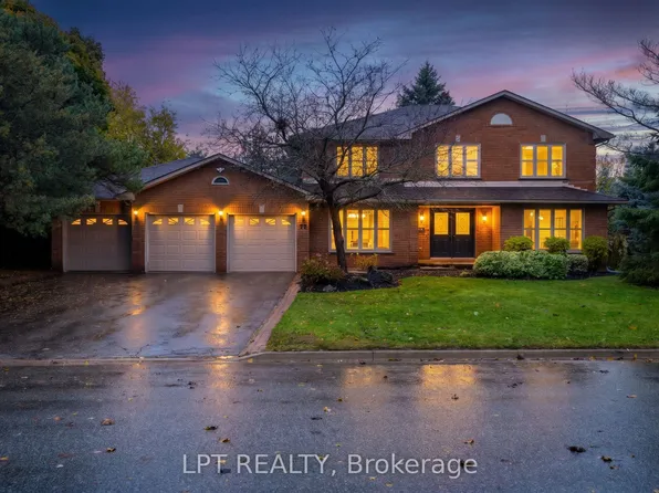35 Dennis Dr, King, ON L7B 1C8