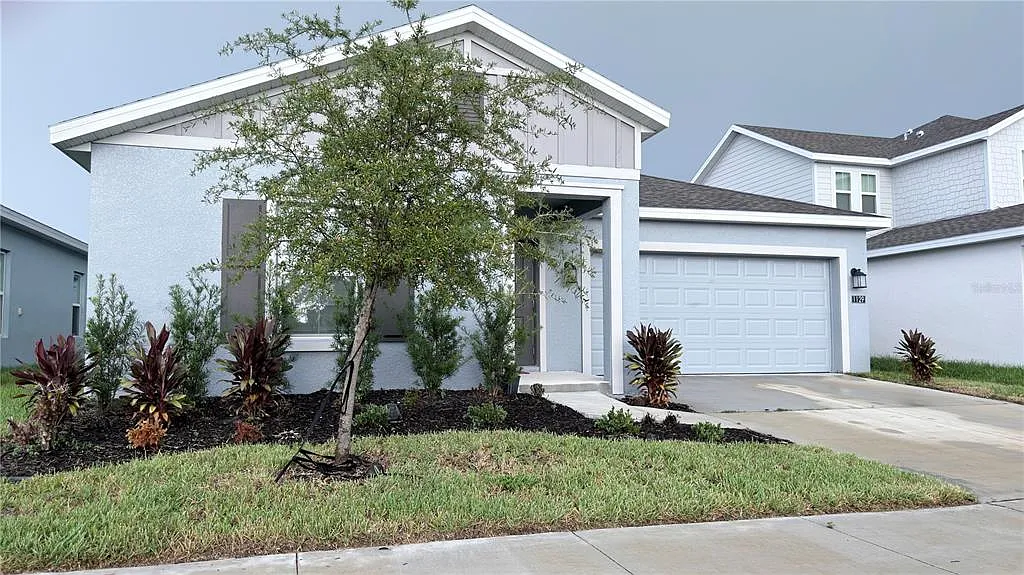 3 bed, 2.0 bath, 1542 sqft, $2,100 — Photo 1