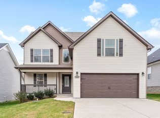 1400 Abby Lou Dr, Clarksville, TN 37040