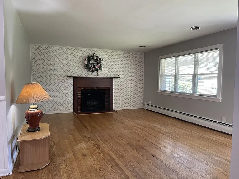 107 Caran Rd — Photo 8