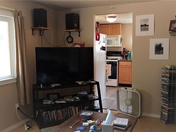 5th image of 2327 7th Ave SE