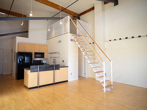 4th image of 1001 E 17th St APT 209