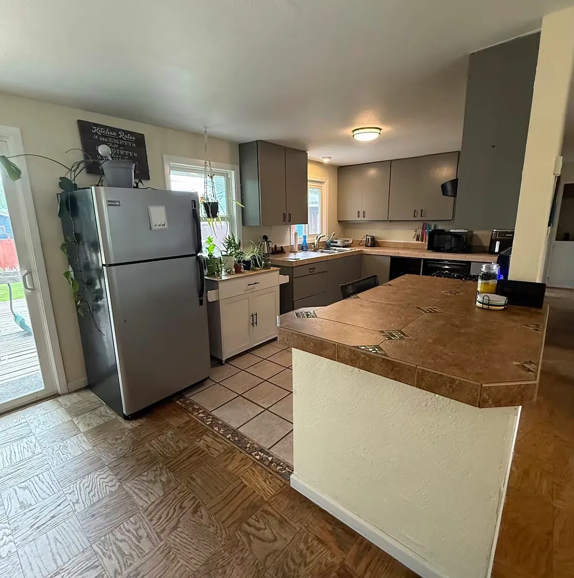3 bed, 1296 sqft, $2,800 — Photo 1