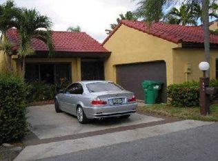 1069 NE 203rd Ter, Miami, FL 33179