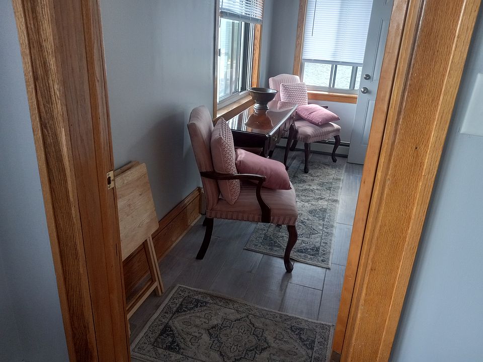 2nd image of 874 Rondo Ave Unit 2