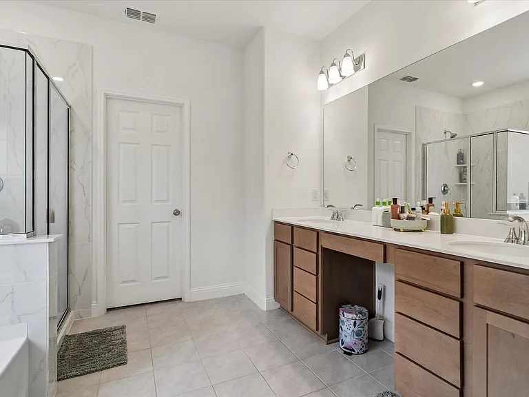 933 Brock Dr — Photo 14
