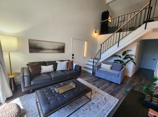 (Undisclosed Address), Canyon Country, CA 91387
