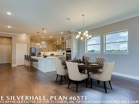 The Silverhall - Living Room