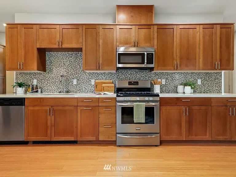 1633 California Ave SW #A — Photo 23