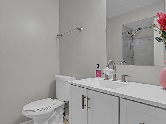 5th image of 3908 Stony Brook Dr
