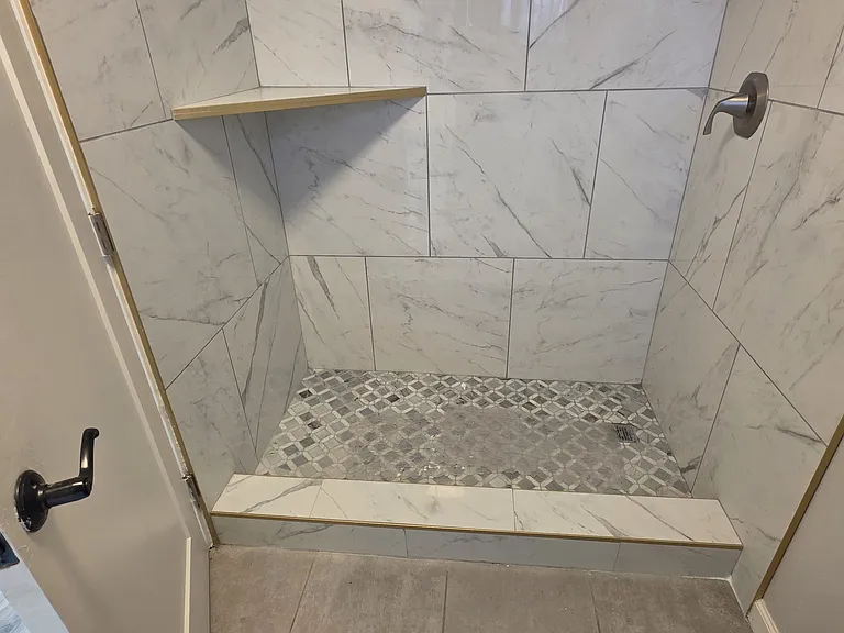 703 W Graham Ave #C — Photo 8
