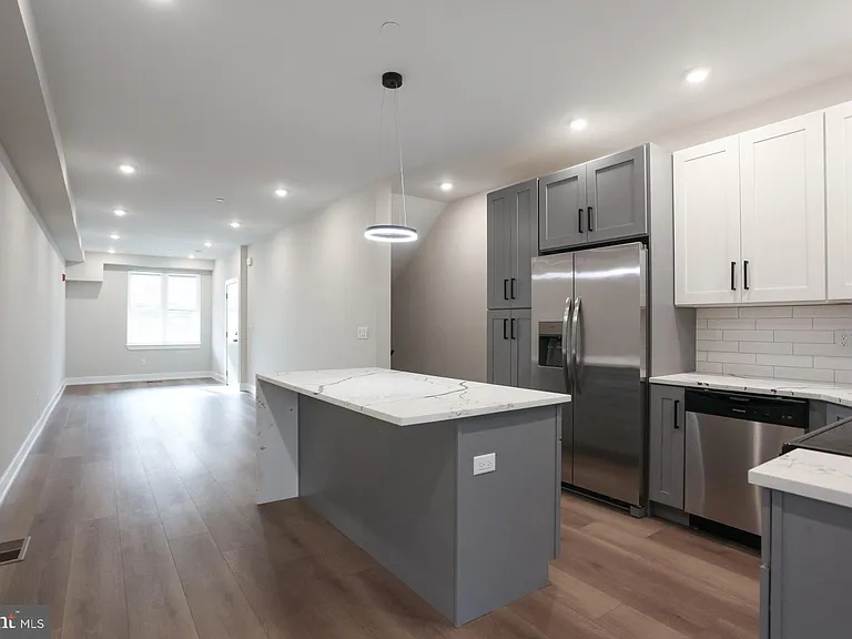 3849 Fairmount Ave #1 — Photo 4