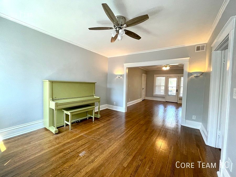 1st image of 3700 Wyandotte St #219-2E
