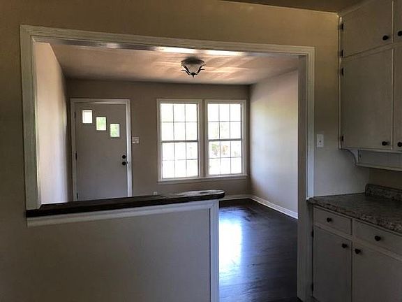 3rd image of 5013 Flagstone Dr