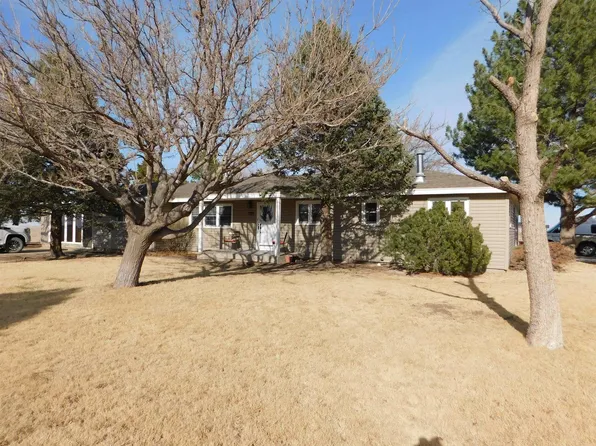 304 NW 5th St, Hardesty, OK 73944