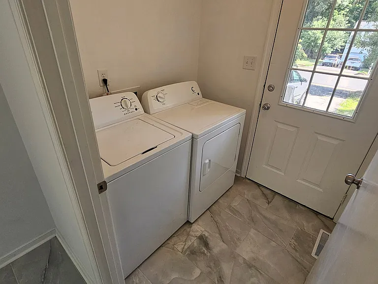 8307 Ferdinand Ln — Photo 13
