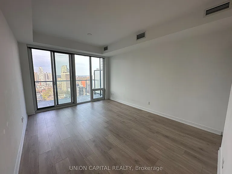 3 Gloucester St #2605 — Photo 2