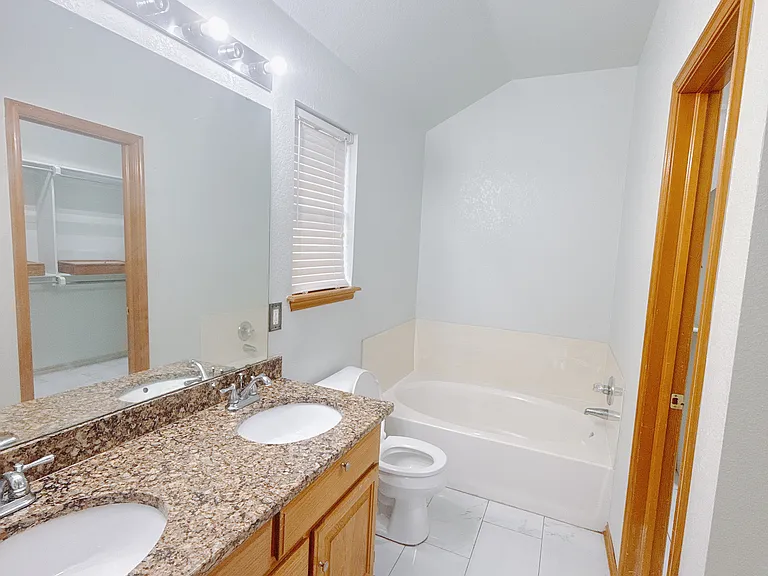 14001 Land Run Rd — Photo 8