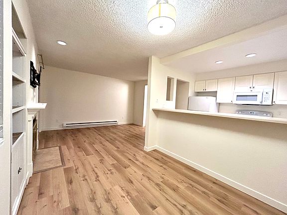5th image of 3017 127th Pl SE Unit M11