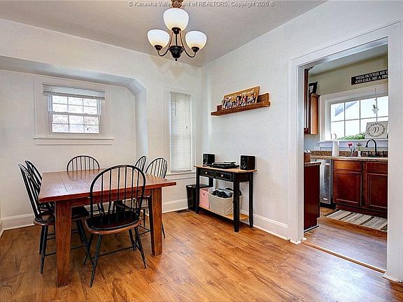 5th image of 306 Shepherd Ave