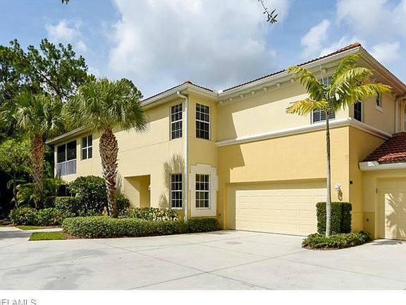 2 car garage w/ spacious driveway.
