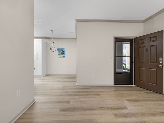 4th image of 1601 Nectarine St APT B2