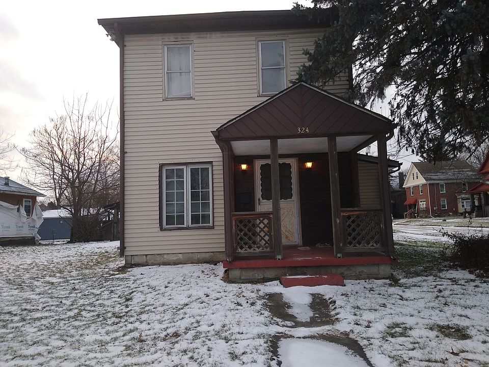 1st image of 324 N Chestnut Ave