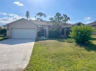 1830 SW 17th Pl, Cape Coral, FL 33991