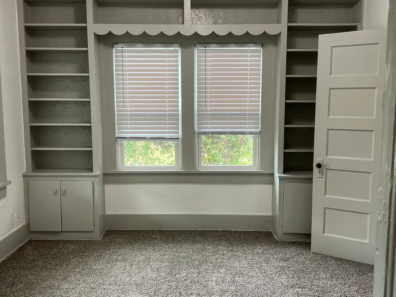 3 bed, 1200 sqft, $1,300 — Photo 4