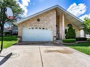 4240 Gage Ave, Lyons, IL 60534