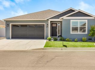 1914 Modena Ln, Medford, OR