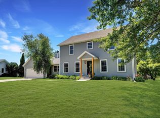 2408 Minnetonka Dr, Cedar Falls, IA 50613